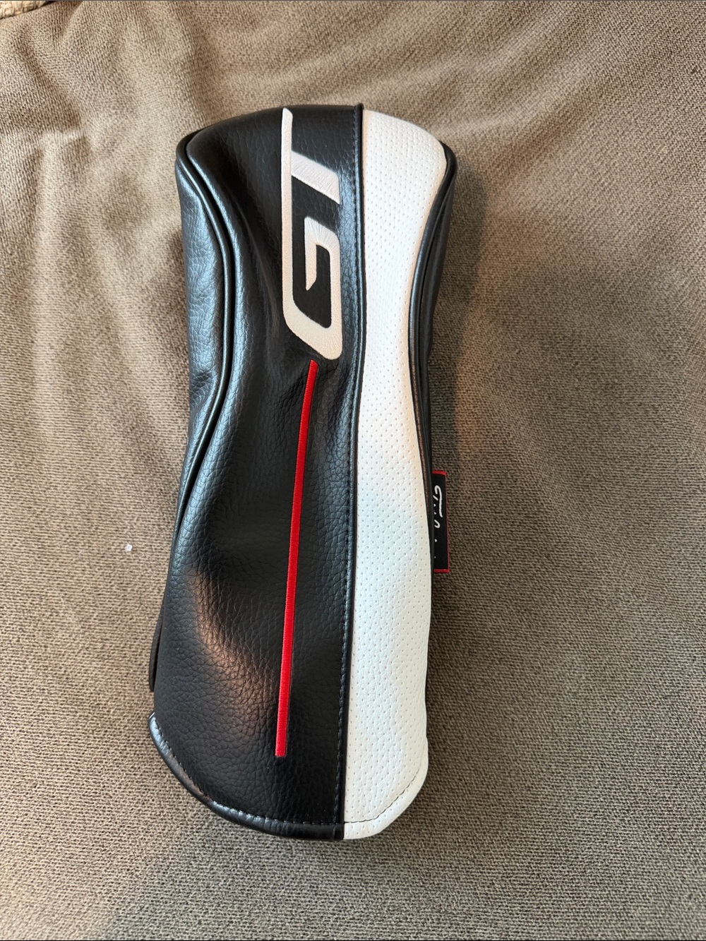 Black and titleist woods Golf Headcover